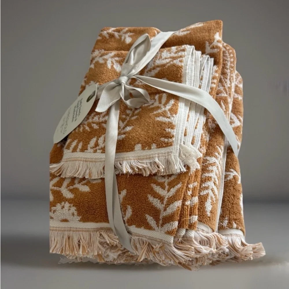 Nwt Threshold Bath Cotton Towels Set gold